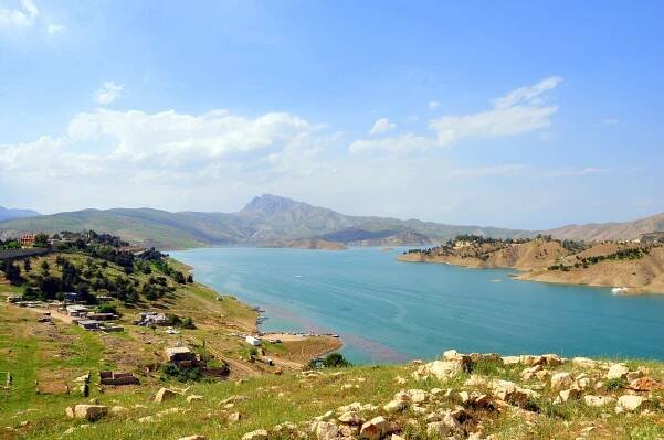 File:5. Lake Dukan, Sulaymaniyah Governorate, Iraqi Kurdistan.jpg
