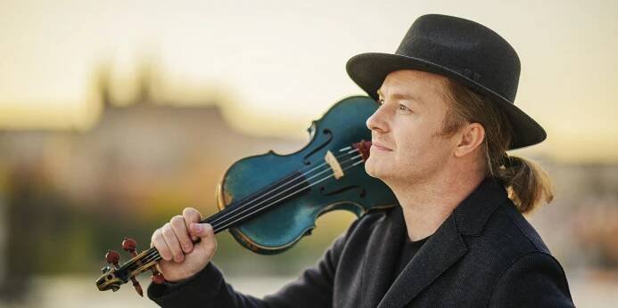 Výnimočný koncert husľového virtuóza Pavla Šporcla v Košiciach pomôže ľuďom s Alzheimerom