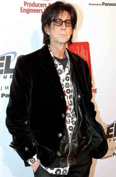 Ric Ocasek, The Cars Frontman and Rock and Roll Hall of Famer, Dies at 75