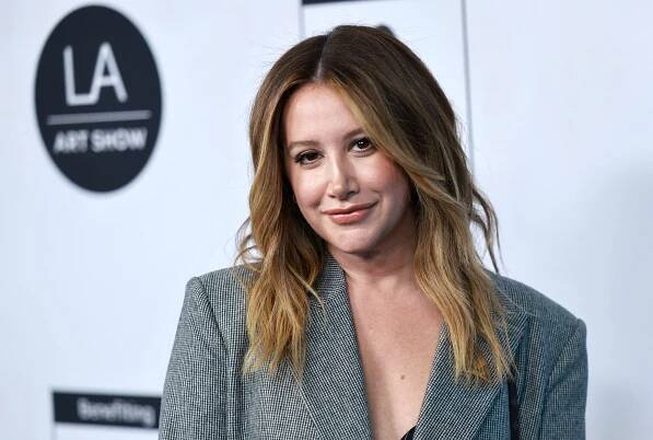 Ashley Tisdale Shared the Sweetest First Pictures of Daughter Emerson