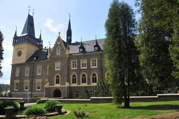 6. bienále 2016 - Historie - Mezinárodní kytarová soutěž Zruč nad Sázavou