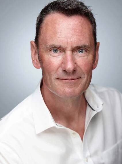 headshots-for-business-actors-social-media