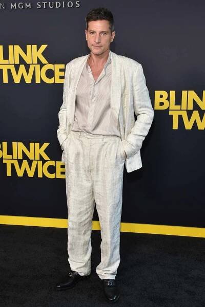 Simon Rex 
