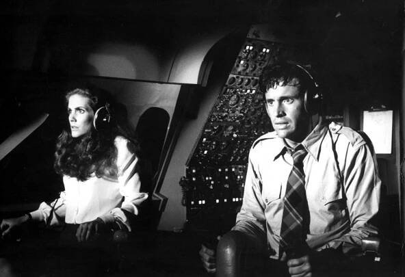 AIRPLANE!, Julie Hagerty, Robert Hays, 1980