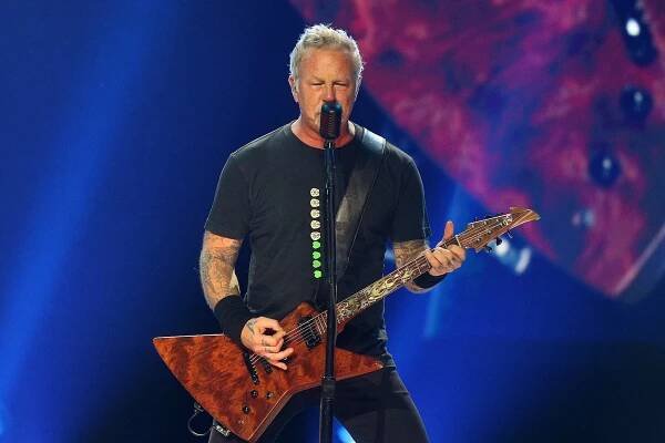 The Struggle: James Hetfield Shares Hope With 'Fade to Black' at Boston Calling