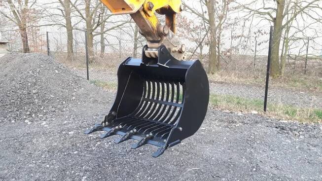 Roštová lopata- třídící lžíci upínaní JCB š.90cm