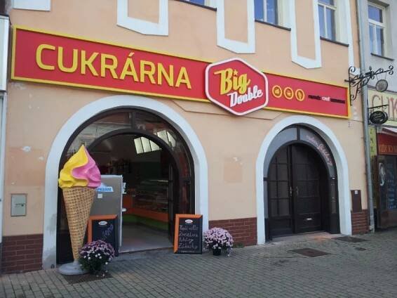 Světelný firemní štít - cukrárna Big Double Poděbrady - Formark
