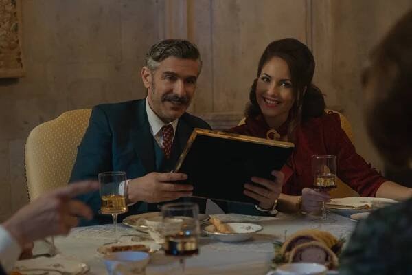 Ženy v modrém - Norma - Z filmu - Leonardo Sbaraglia, Bárbara Mori