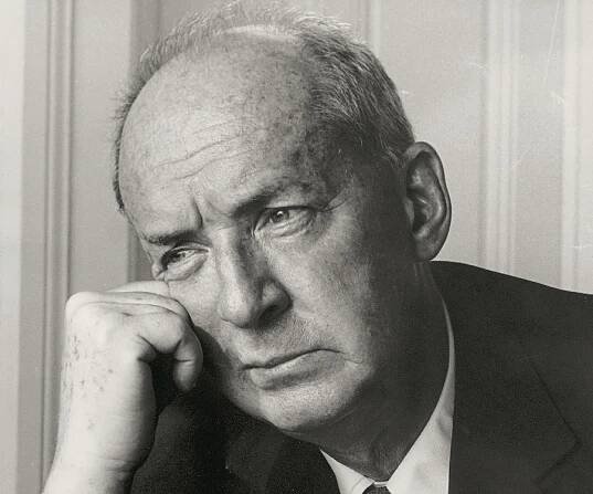 Vladimir Nabokov Biography - Facts, Childhood, Family Life & Achievements