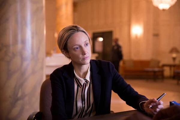 Nula nula nula - Il carico - Z filmu - Andrea Riseborough