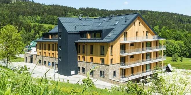 Vybavené apartmány v Janských Lázních: zapůjčení koloběžek i výjezd lanovkou