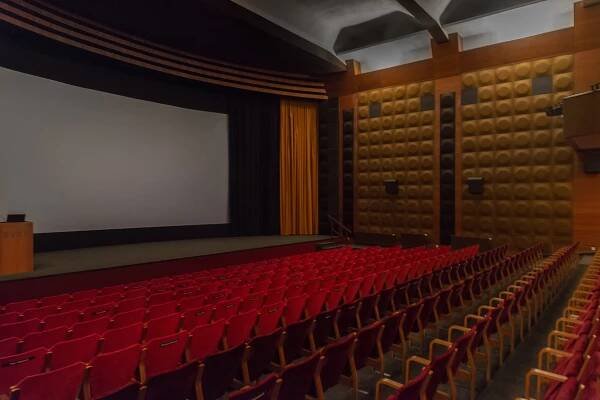 Administrativní budova s kinem Scala (dříve Moskva) | Objekty | Brněnský architektonický manuál - průvodce brněnskou architekturou