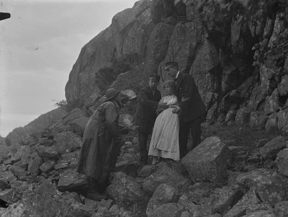 Victor Arfvidson, Algot Gunnarsson, Elsa Carlsson, Frans Oscar Öberg - Rosen på Tistelön - Z filmu