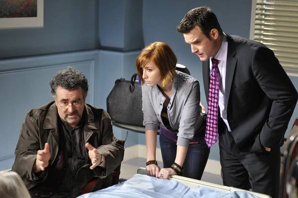 Skladiště 13 - Elixír mládí - Z filmu - Saul Rubinek, Allison Scagliotti, Eddie McClintock