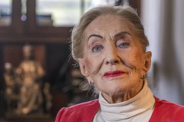 Hana Podolská, legenda české módy - Z filmu - Soňa Červená