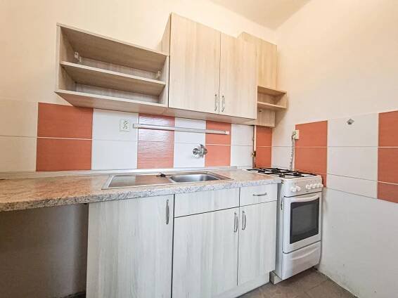 Pronájem, byt, 1+ kk, 22 m2, OV, Chomutov, ulice Haškova, 7 500 Kč/měs