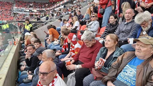 SONS ČR - Slavné pražské derby i s nevidomými fanoušky. 