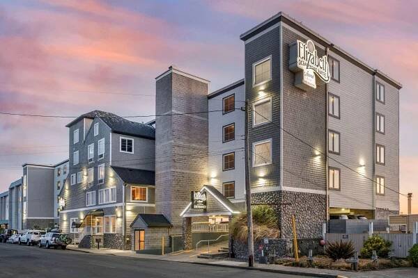 Elizabeth Oceanfront Suites, An Ascend Collection Hotel Newport Exterior photo