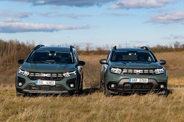 Dacia Duster vs. Jogger: Která je lepší pro rodinu, která je lepší na silnici a která do lesa