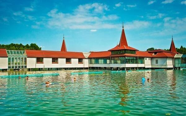 Cesta za teplem: maďarské termální lázně vás dokonale prohřejí | www.tourist-centrum.cz
