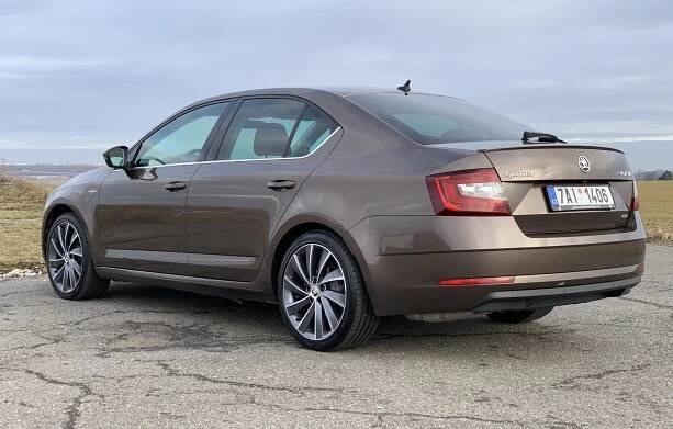 Škoda Octavia 3 L&K Liftback 2.0 TSI 140 KW 4X4 DSG/ 12/2018 - Výběrová auta
