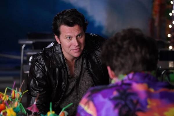 Hayes MacArthur - Schooled - Garden Party - Z filmu