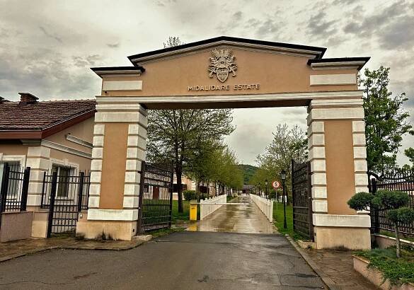 Midalidare Estate - Vinný sklep Tábor Měšice