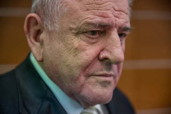 Vladimír Mečiar zakladá novú politickú stranu, nevylučuje ani spoluprácu s Harabinom. Mečiar vo videu, ktoré...