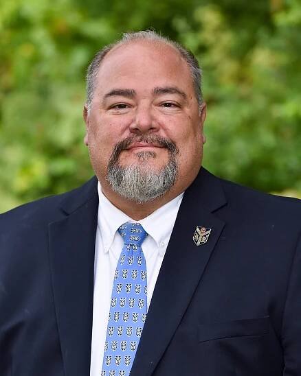 Derek Richardson 