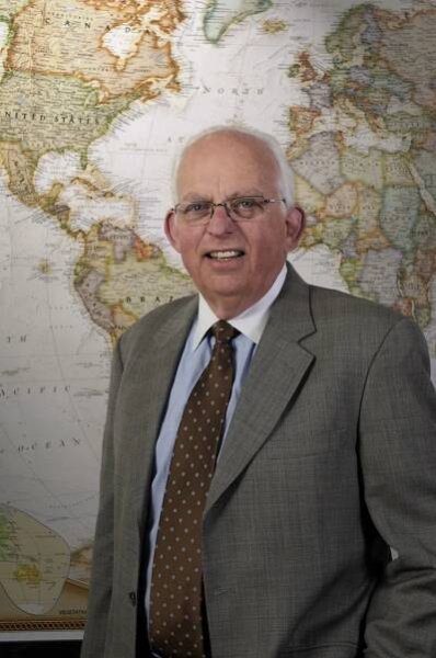 Joe Esmerado Receives Charles Taylor Master Mechanic Award - Leading Edge Aviation Solutions