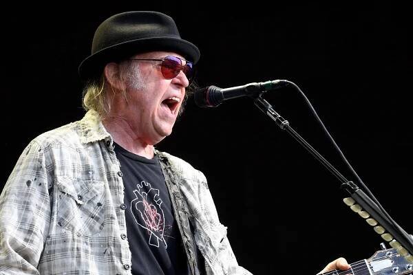 Neil Young Announces First Concert Since Before Pandemic
