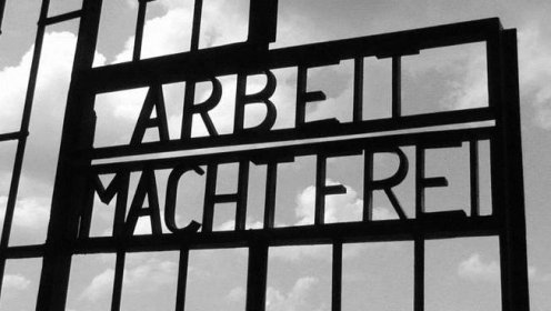 Dozorce z nacistického tábora je odsouzen za 170 000 vražd