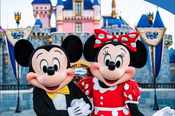How to Have a Hoppin’ Good Time at Disneyland This Easter