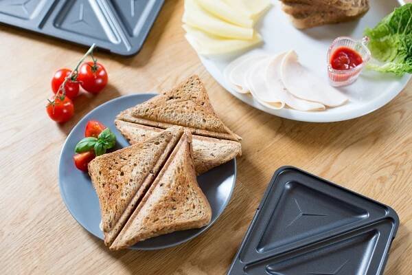 Sendvičovač 3v1 R-2683 Snacky