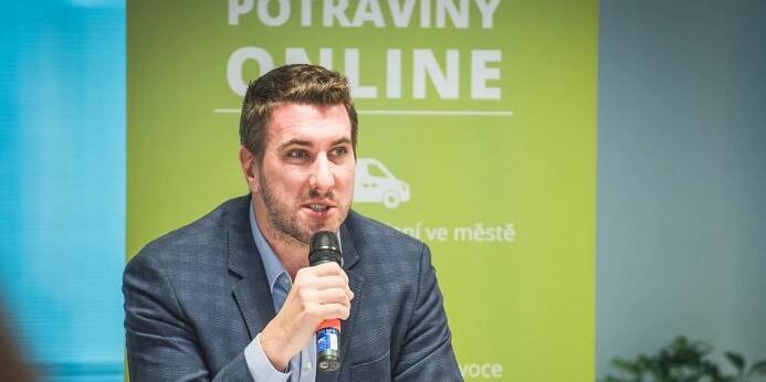 Tomáš Čupr nově vlastní téměř 75 procent Rohlíku. Za týden vybral díky dluhopisům přes půl miliardy korun
