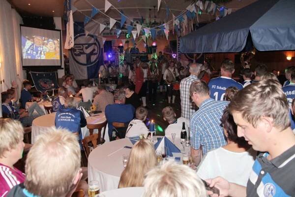 Schalke Fanclub - 25 Jahre Fanclub FC Schalke 04 „Wir lassen die Sau raus“