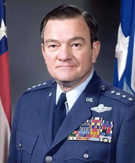 Mathis, Robert C. : M