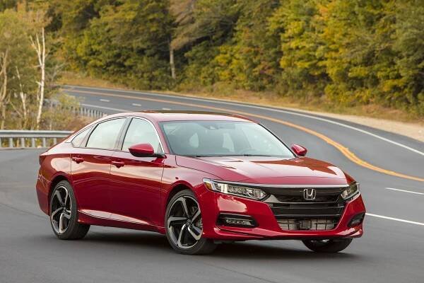Honda Sharpens Its All-New 2018 Accord to Steal SUV Sales
