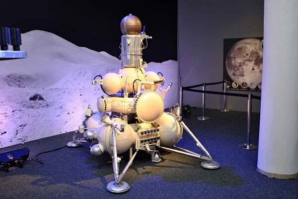 Na brněnském výstavišti začala výstava Cosmos Discovery. Zájemci tam uvidí třeba část meteoritu.