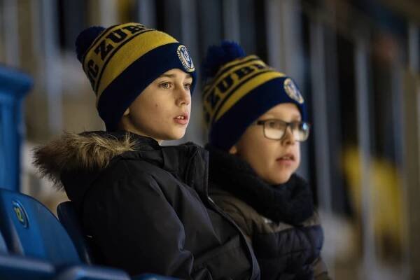 Derby obrazem: Choreo, emoce i „Kokin“ na nezvyklé střídačce. Najdete se?