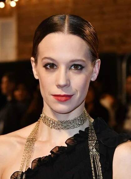 Chloe Pirrie Wiki, Height, Age, Boyfriend, Family, Biography & More - Biographied.com