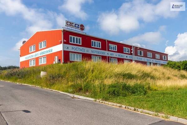 Pronájem komerční nemovitosti 490 m2