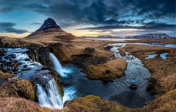 Iceland Landscape - Sunrise at Mt. Kirkjufell Stock Image - Image of sunrise, kirkjufell: 46981585