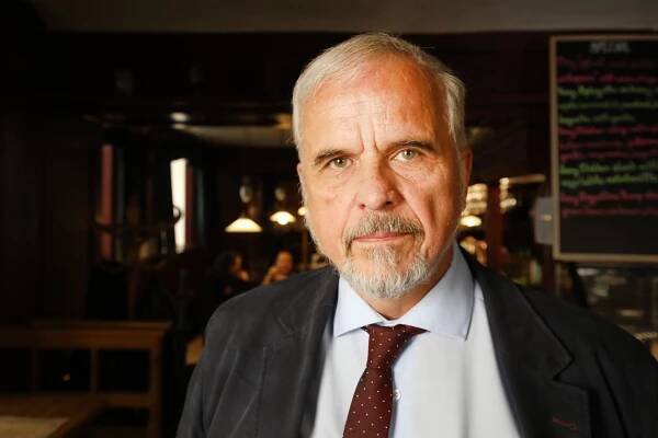 Miliardy z EU na boj s koronavirem odmítl jediný europoslanec: Ivan David z SPD