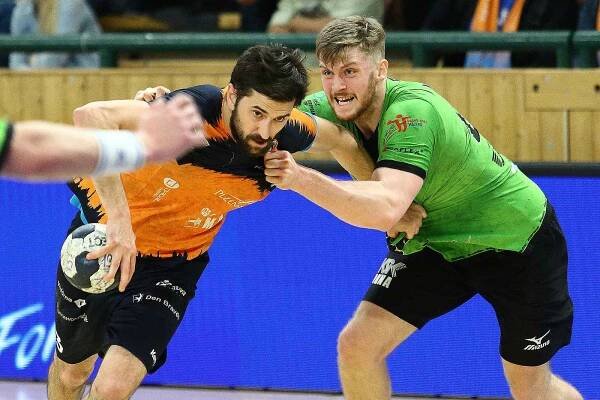 Třetí semifinále play-off extraligy házené: Talent tým Plzeňského kraje (oranžovočerní) - Robe Zubří
