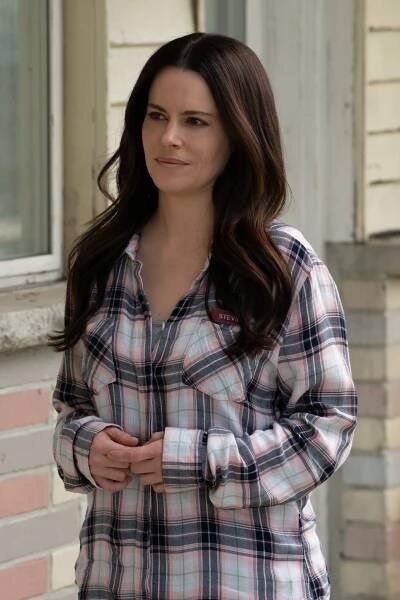 Emily Hampshire - Actress