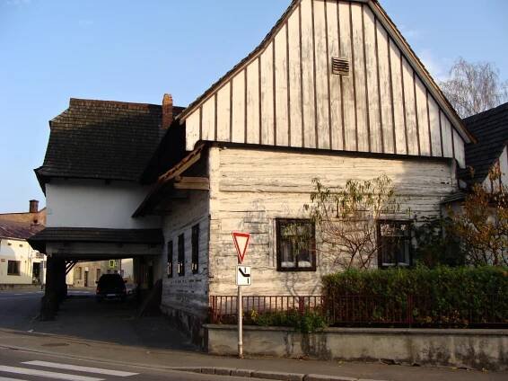 Krčma v Lanškrouně stojí už více než čtyři sta let. Dodnes je... | Regiony