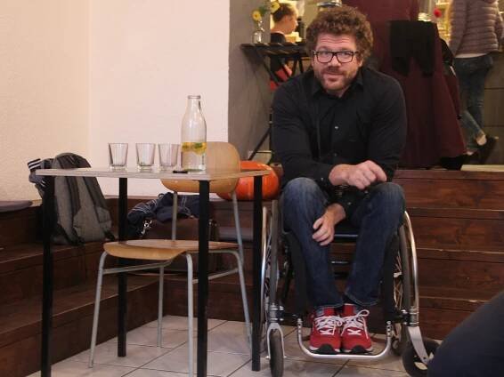 Paralympionik Jan Povýšil vystavuje v Olomouci. Fotí kolegy pod vodou