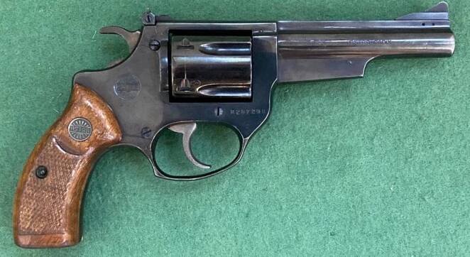 Astra CADIX .38 Special - Krátké - Použité zbraně - Řehák a Řehák - vše pro lov a sport