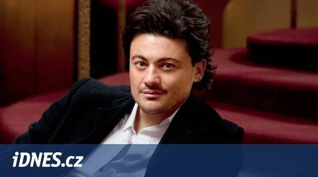 Královská opera suspendovala slavného tenora. Sáhl sboristce na prsa - iDNES.cz
